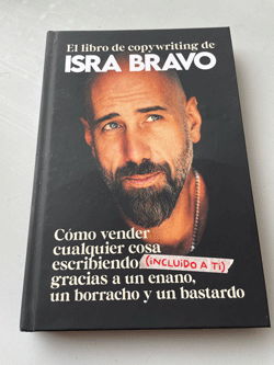 Libro de copywriting de Isra Bravo